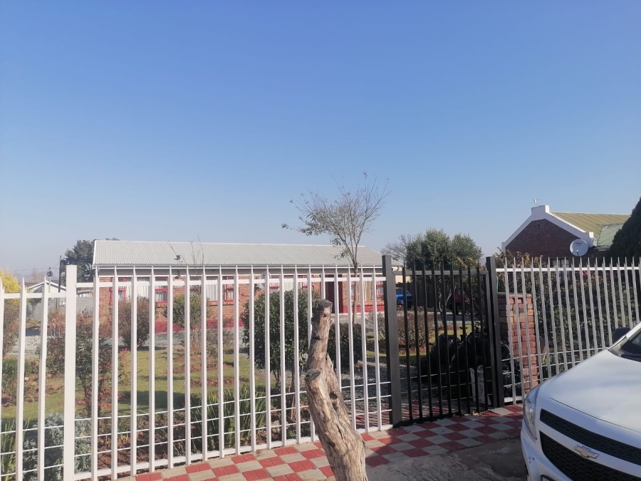 To Let 3 Bedroom Property for Rent in Madeira Park Eastern Cape